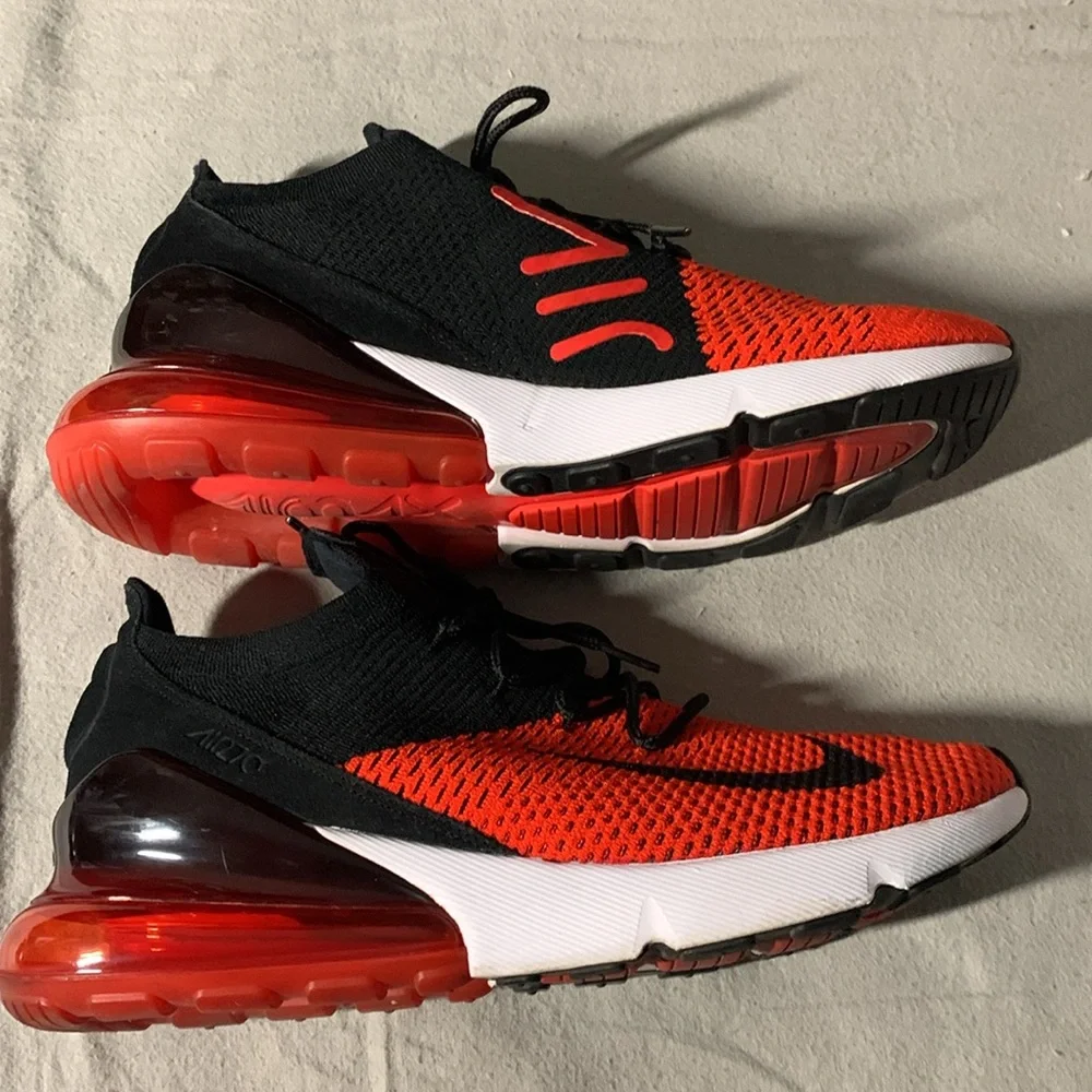 NIKE AIR MAX 270 FLYKNIT SIZE 10 MENS CHILE RED AND BLACK - Picture 3 of 9